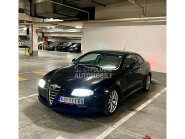 Alfa Romeo GT 
