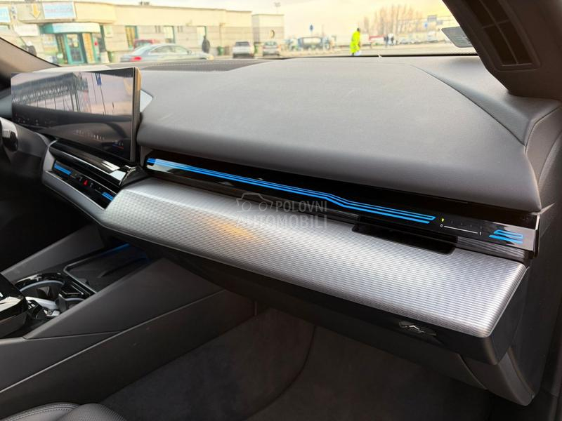 BMW 520 XD/M/360/ACC/PANORAM