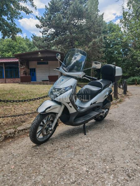 Piaggio Beverly 250