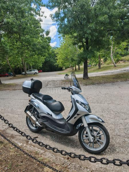 Piaggio Beverly 250