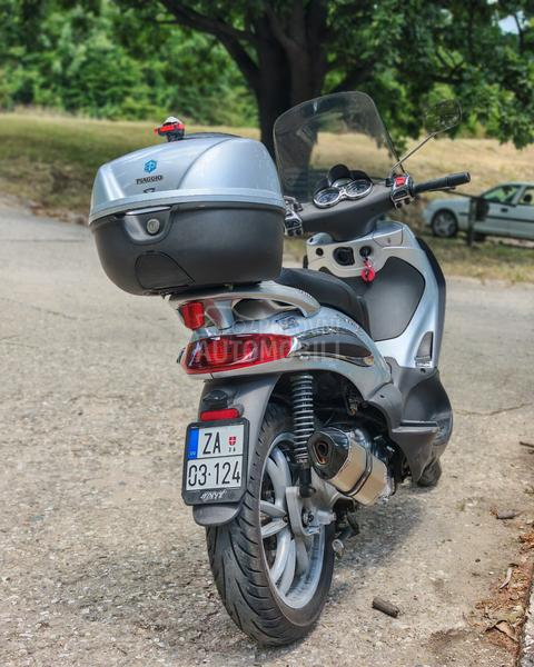 Piaggio Beverly 250