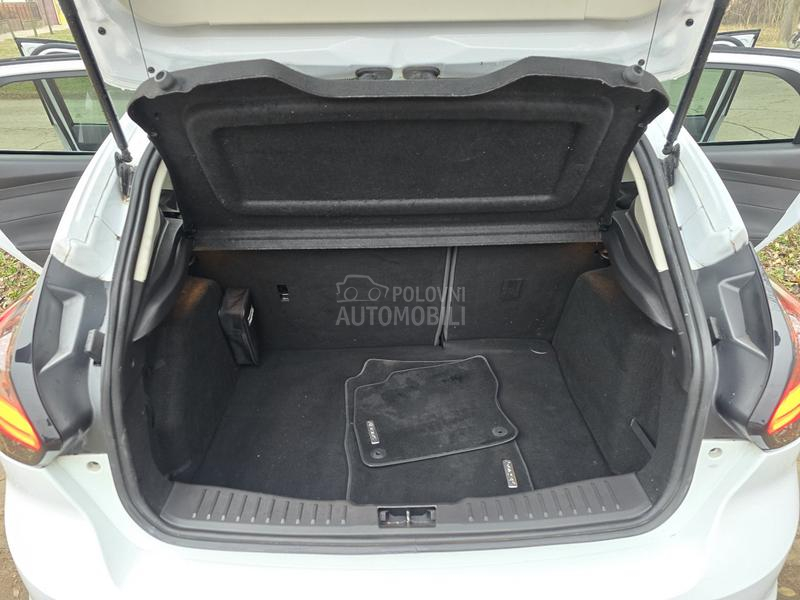 Ford Focus 1,6 Titanium X