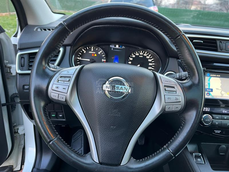 Nissan Qashqai 1.6 dci Tekna pano