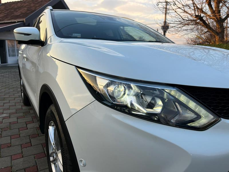 Nissan Qashqai 1.6 dci Tekna pano