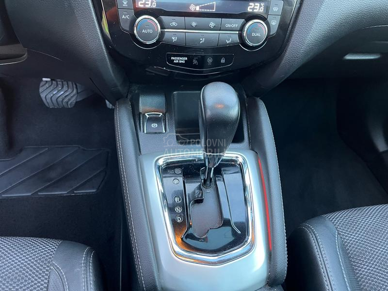 Nissan Qashqai 1.6 dci Tekna pano