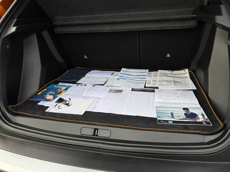 Peugeot 2008 1.5 HDI ALLURE