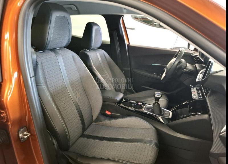 Peugeot 2008 1.5 ALLURE USKORO
