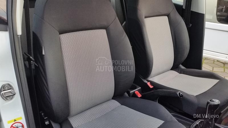 Volkswagen Polo 1.2 0DLIČNO STANJE