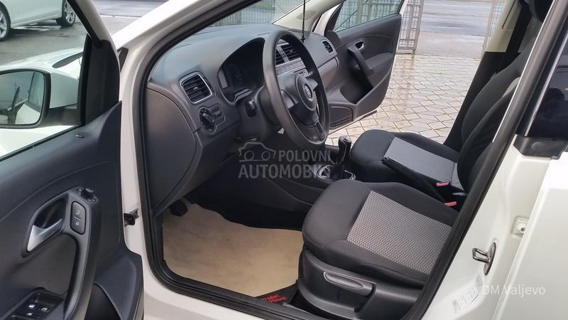 Volkswagen Polo 1.2 0DLIČNO STANJE