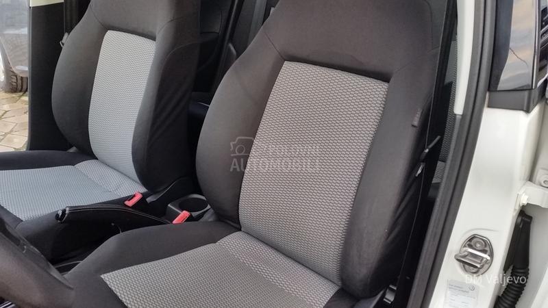 Volkswagen Polo 1.2 0DLIČNO STANJE