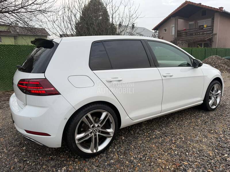 Volkswagen Golf 7 1.5 TSI MATRIX SPORT