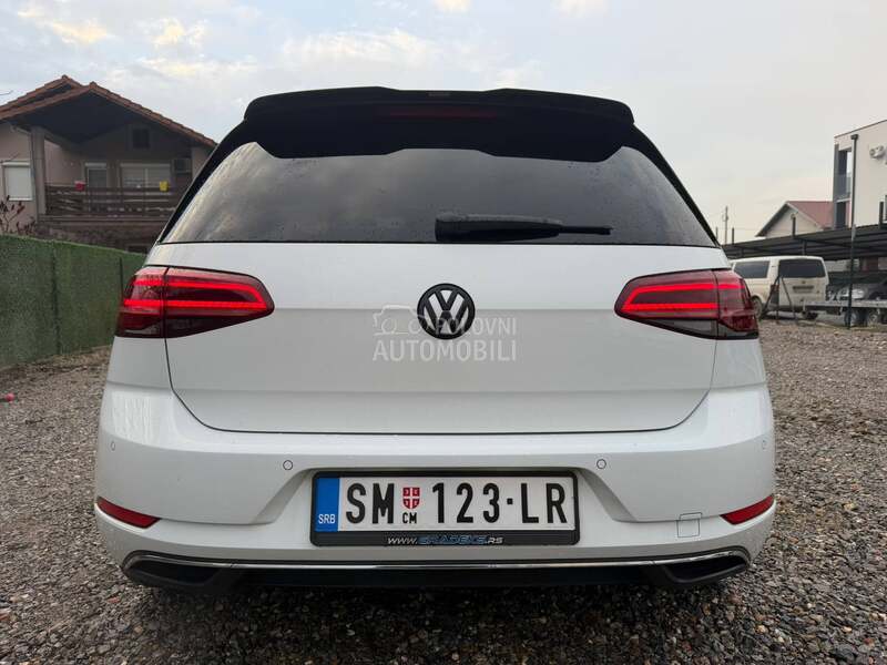 Volkswagen Golf 7 1.5 TSI MATRIX SPORT