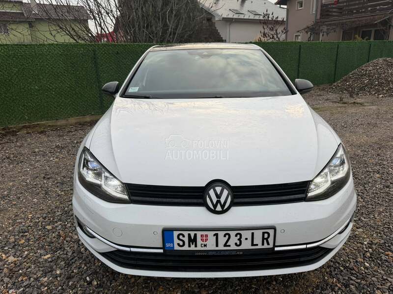 Volkswagen Golf 7 1.5 TSI MATRIX SPORT