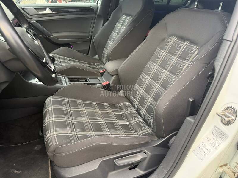 Volkswagen Golf 7 1.5 TSI MATRIX SPORT