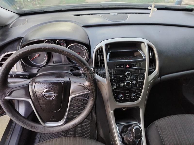 Opel Astra J 1.4
