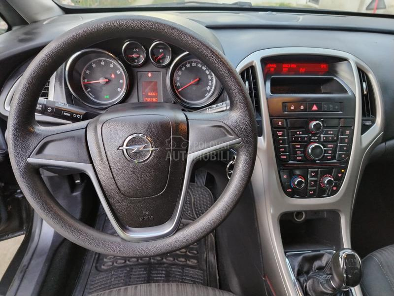 Opel Astra J 1.4