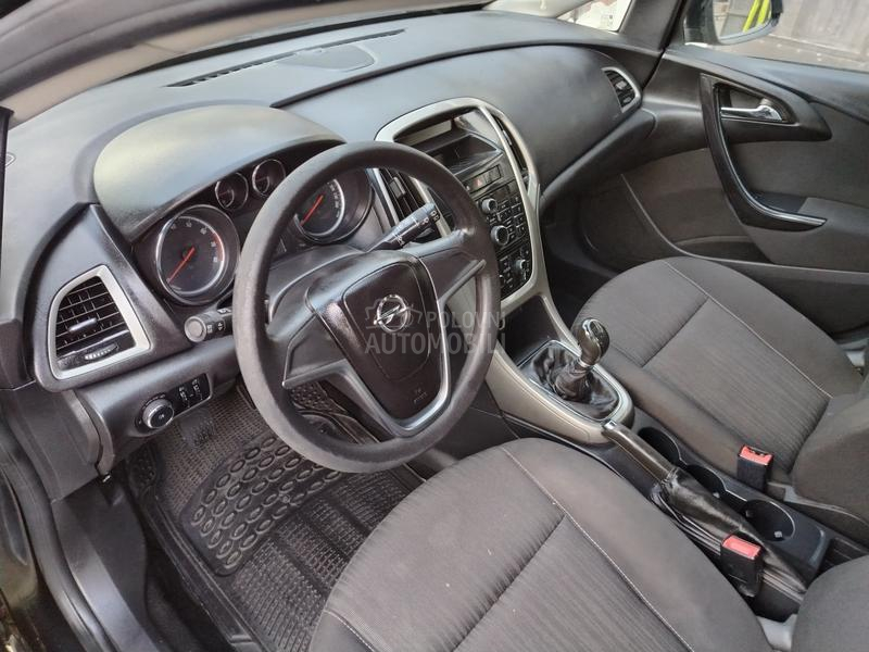 Opel Astra J 1.4