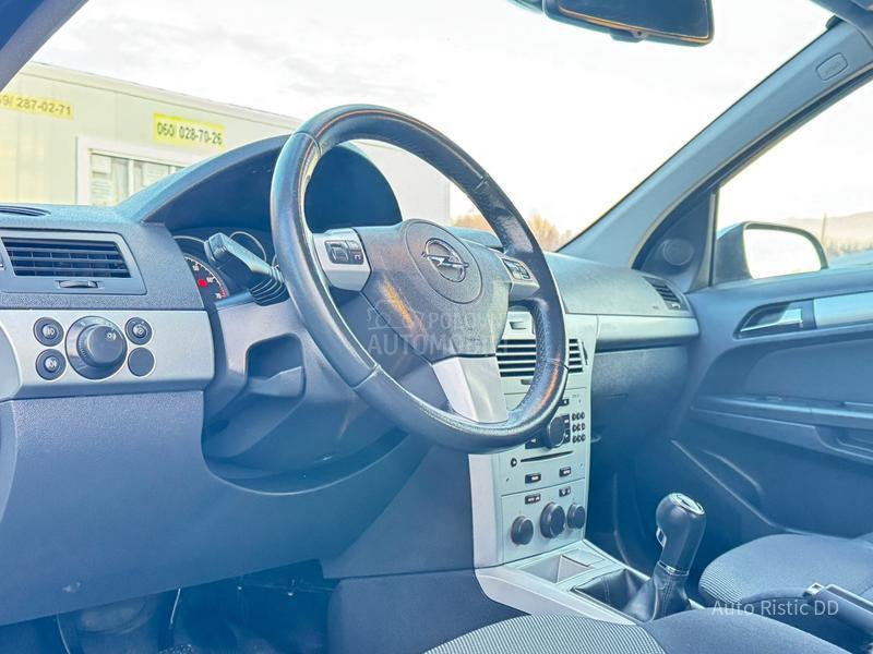 Opel Astra H 165655 K m  N O V A