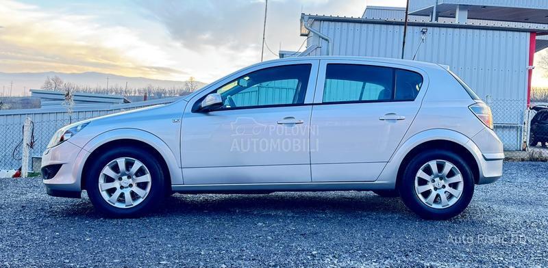 Opel Astra H 165655 K m  N O V A