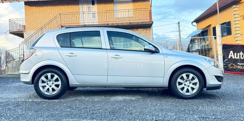 Opel Astra H 165655 K m  N O V A