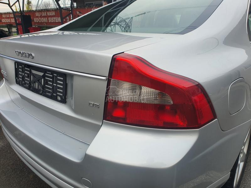 Volvo S80 