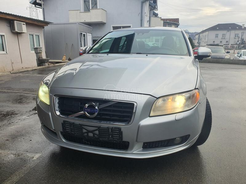 Volvo S80 