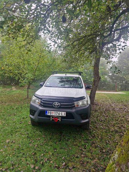 Toyota Hilux 