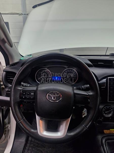 Toyota Hilux 
