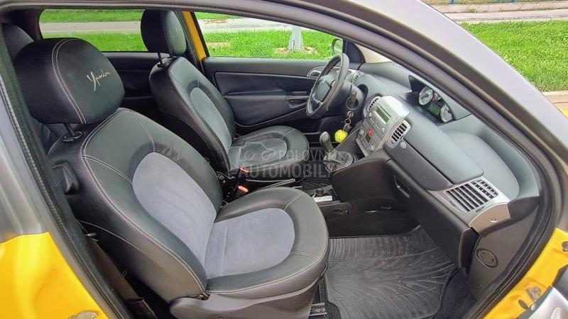 Lancia Ypsilon momo sport design