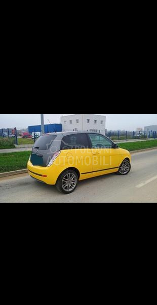 Lancia Ypsilon momo sport design