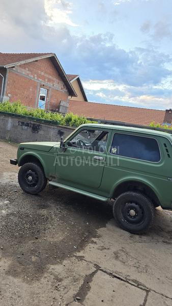 Lada Niva 