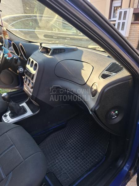 Alfa Romeo 156 restajling