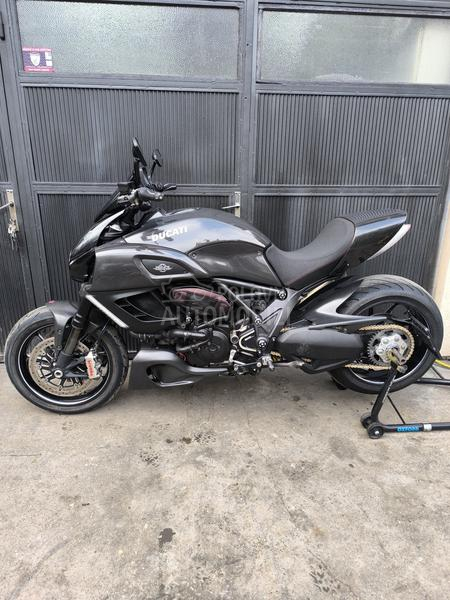 Ducati diavel carbon