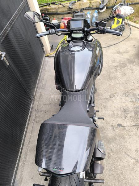 Ducati diavel carbon