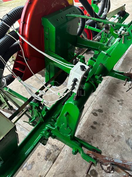 Nodet Pneumassem šestoredna