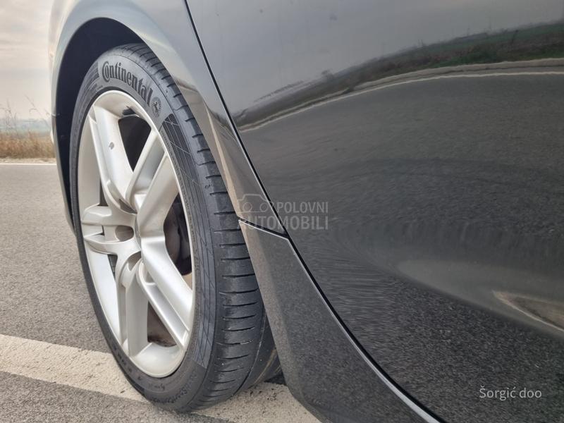 Audi A6 2.0TDI QUATRO JASTUK