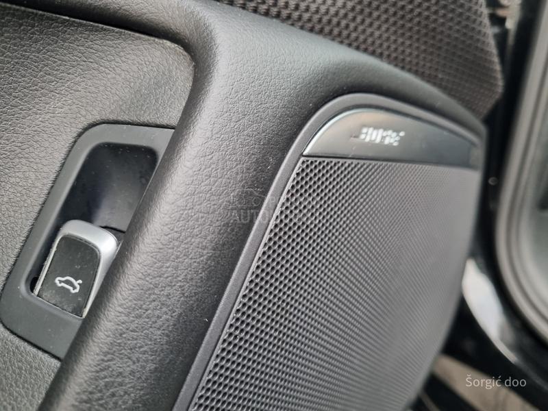 Audi A6 2.0TDI QUATRO JASTUK