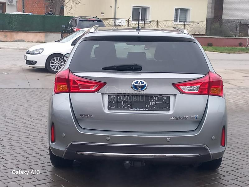 Toyota Auris 1.8 H I B R I D