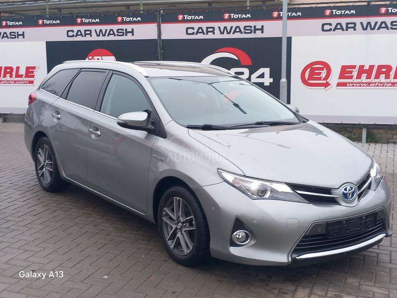 Toyota Auris 1.8 H I B R I D