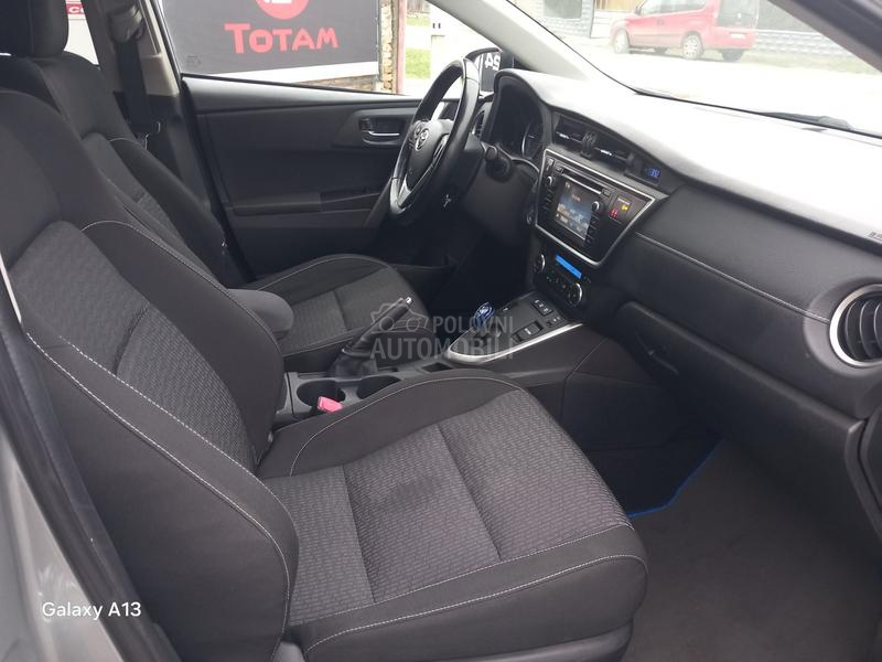 Toyota Auris 1.8 H I B R I D