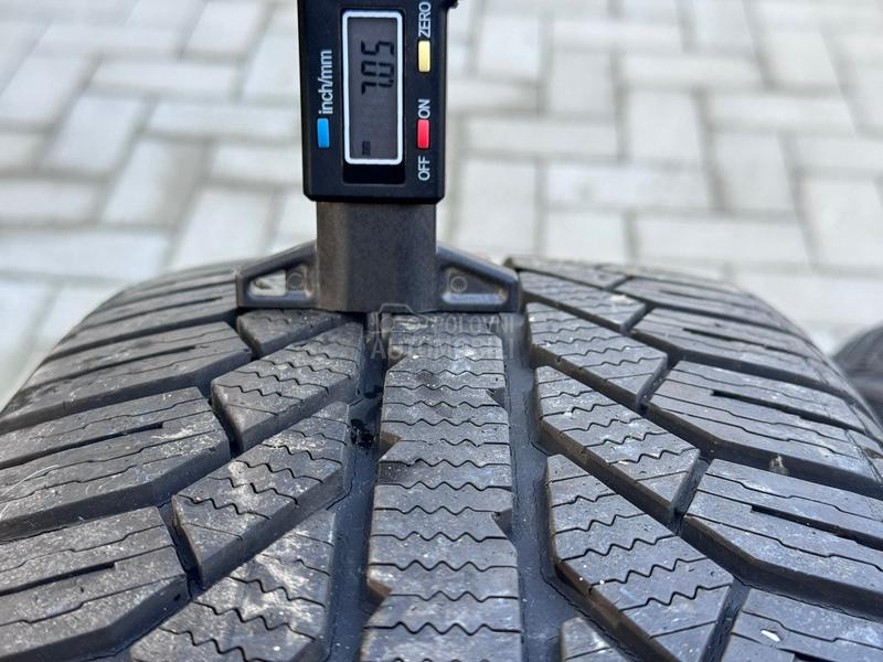 Semperit 205/60 R16 Zimska