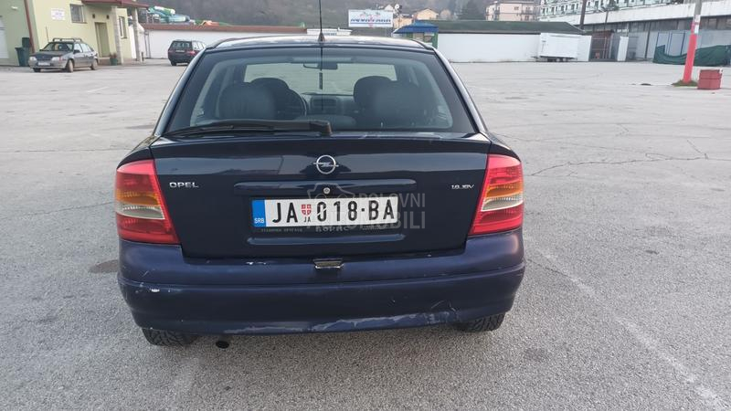 Opel Astra G 1.8