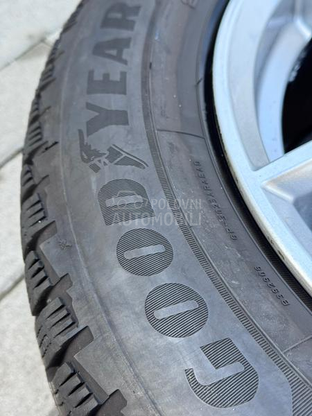 Goodyear 205/60 R16 Zimska