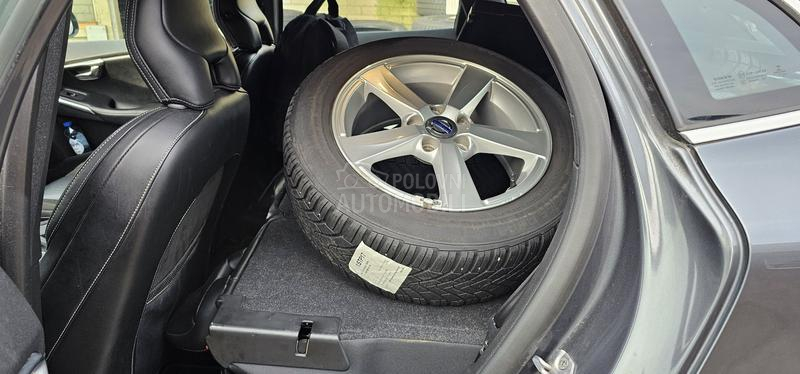 Volvo V40 1.6 DIESEL R DESIGN