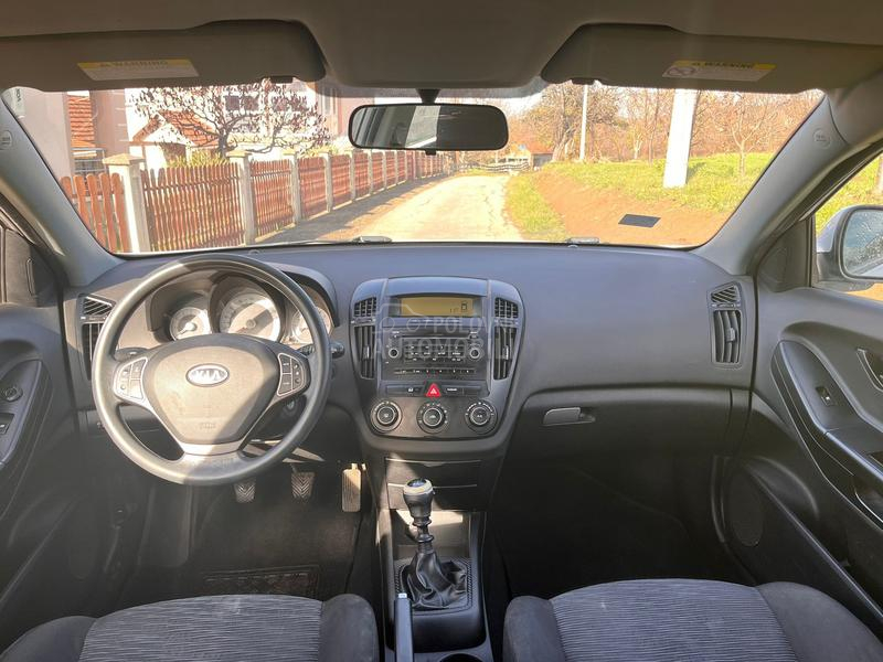 Kia pro_cee`d VREDI POGLEDATI