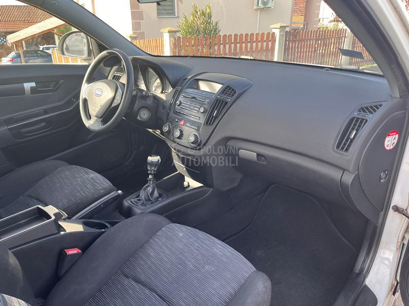 Kia pro_cee`d VREDI POGLEDATI