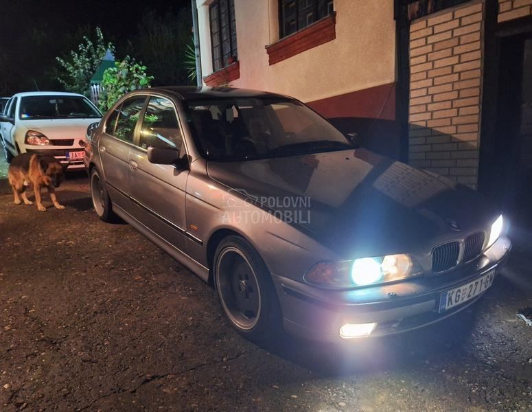 BMW 523 523i
