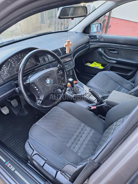 BMW 523 523i