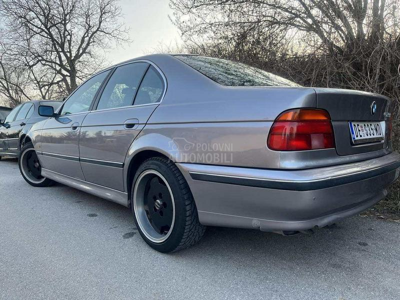 BMW 523 523i