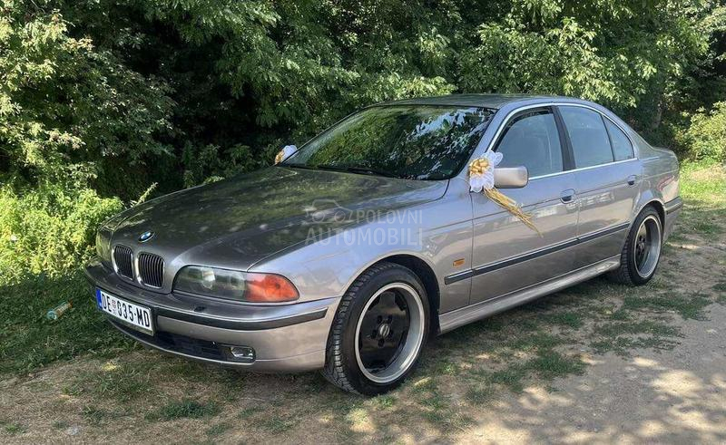 BMW 523 523i